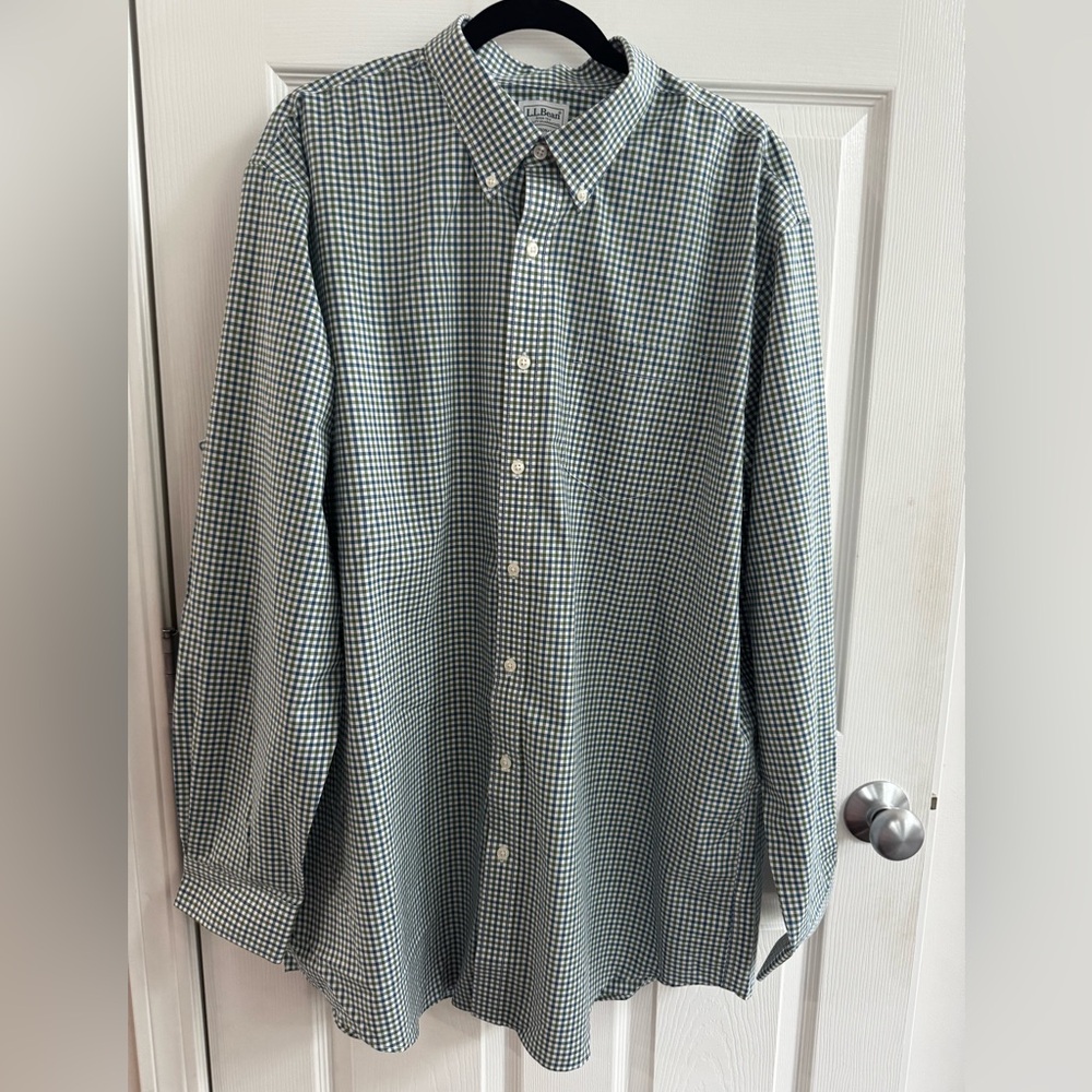 L.L. Bean Green Casual Button Down Shirt
